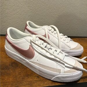 Nike Women's White and Rose Sneakers